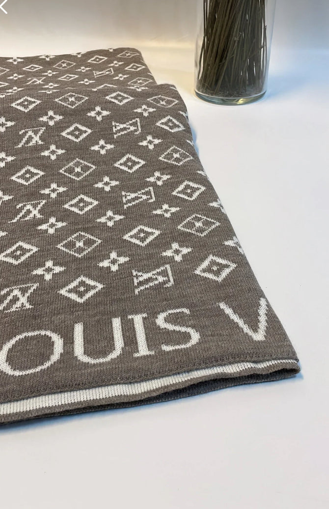 Louis Vuitton Çift taraflı Vizon/Krem Şal